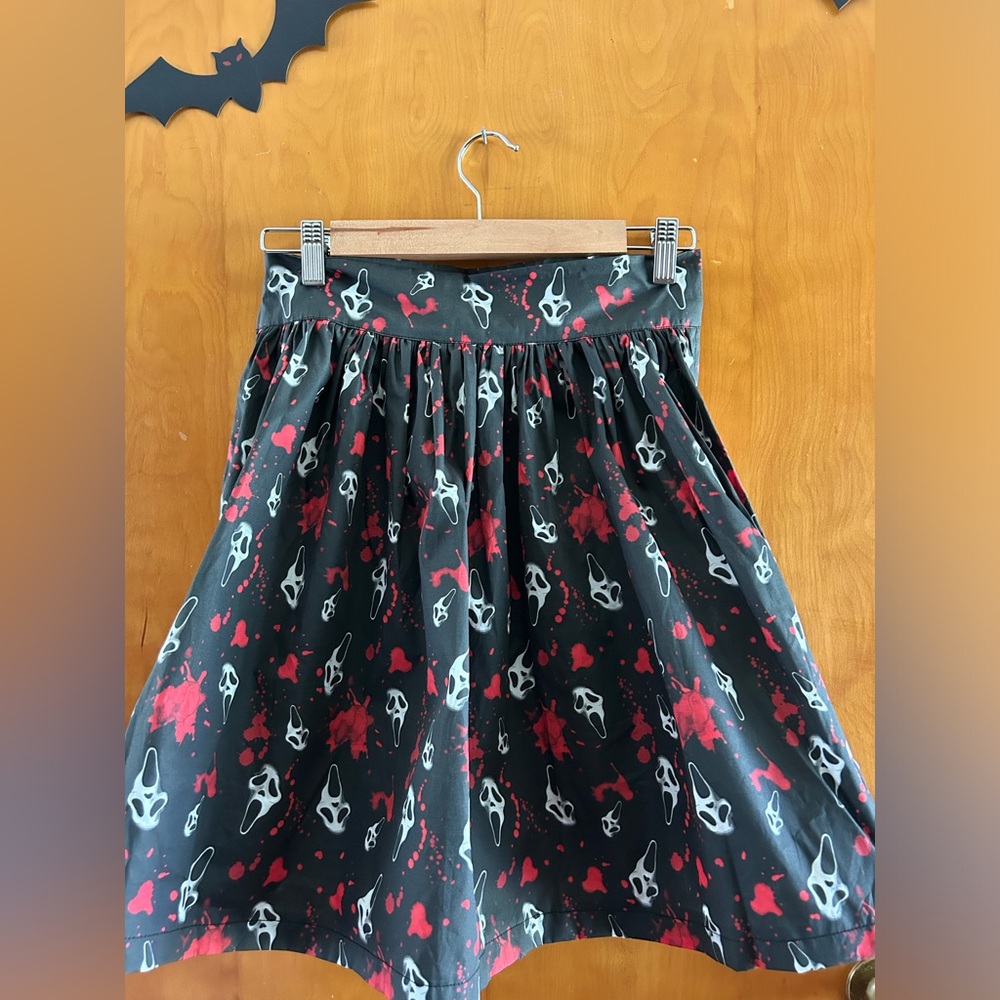 Ghostface skirt!